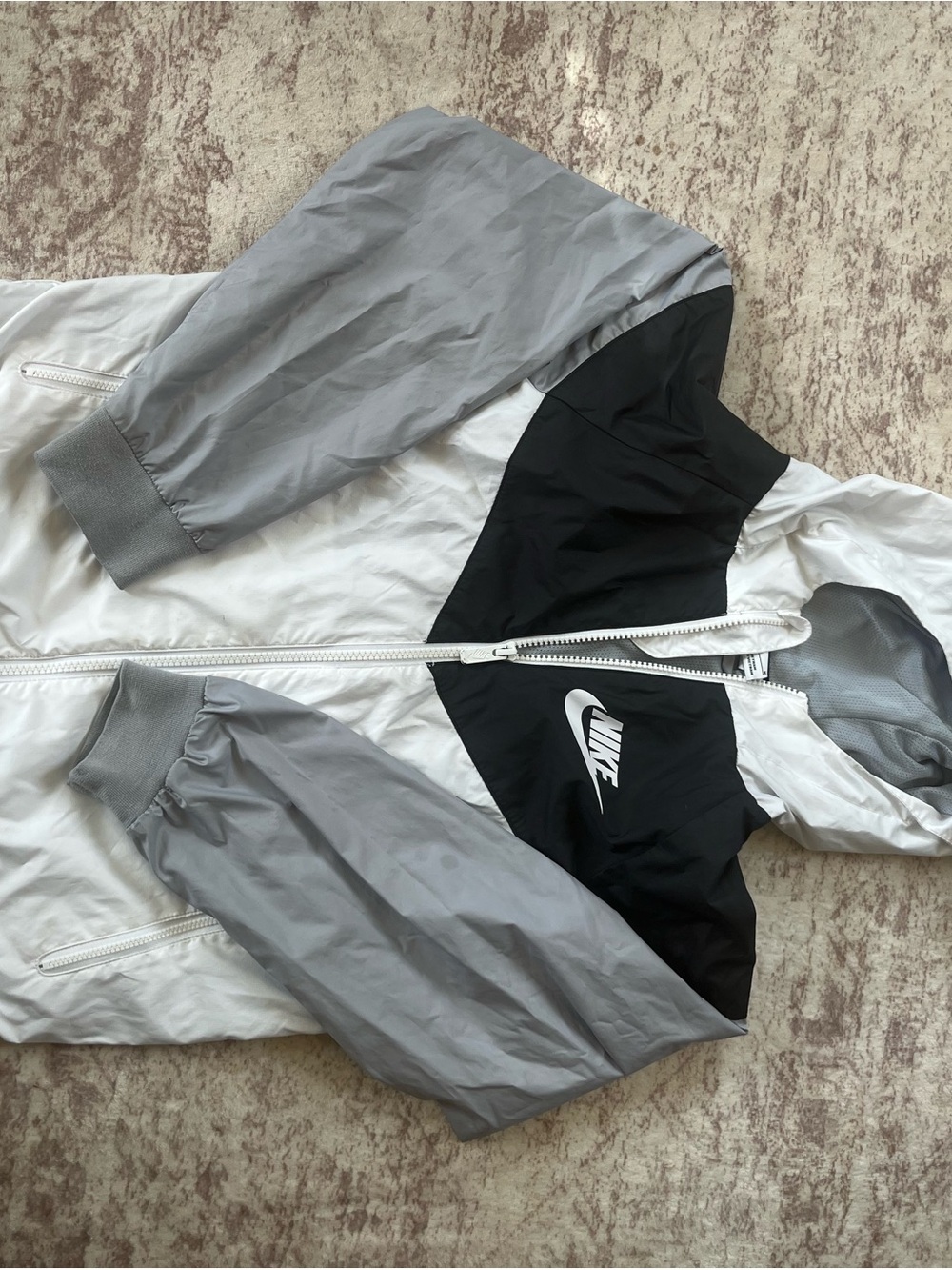 Nike Windrunner Kids Big Boys M Jacket